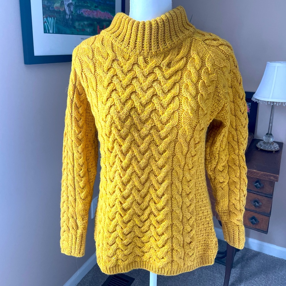 Beautiful Irish wool fisherman knit sweater
